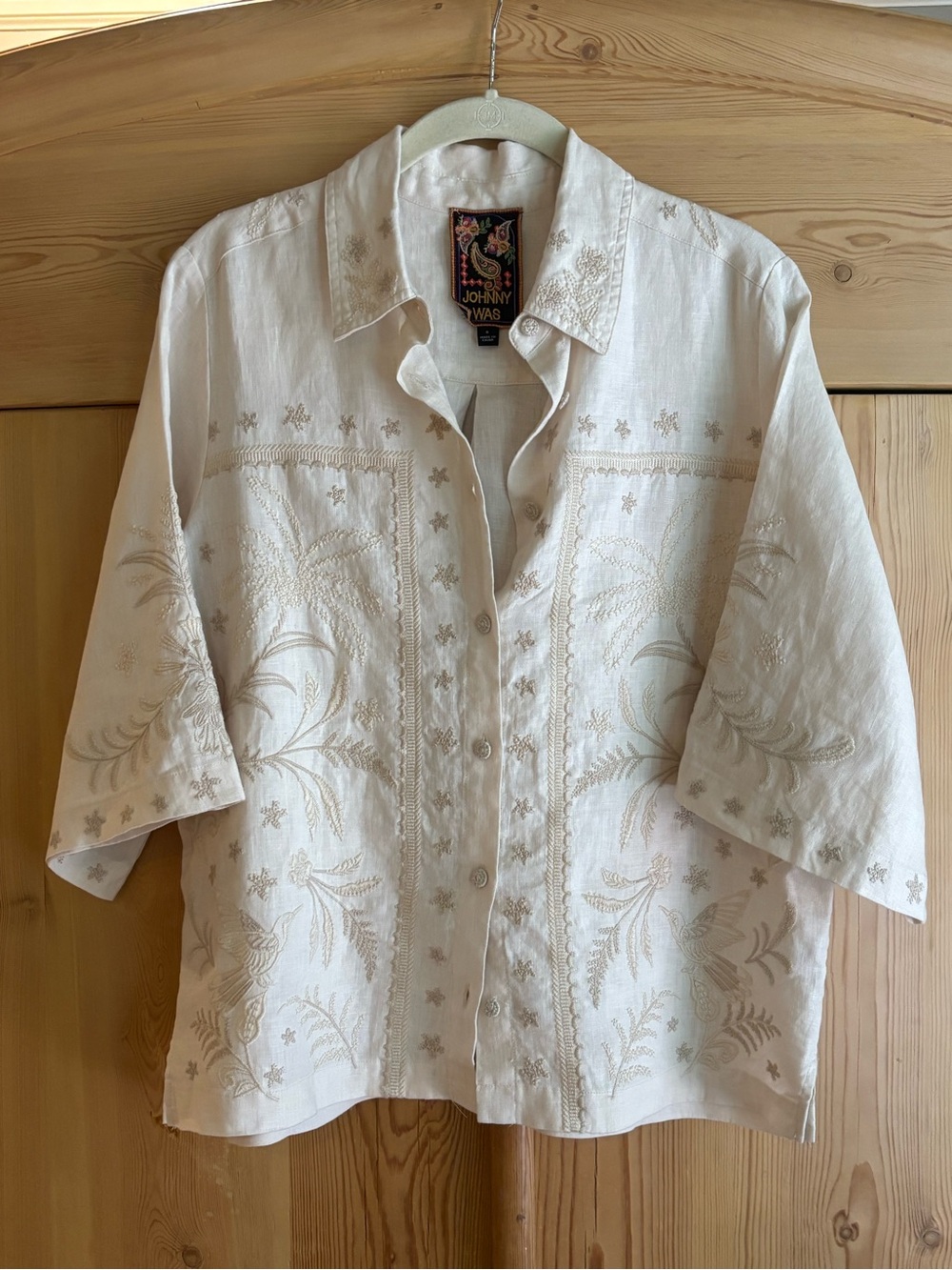 Johnny Was Cream Embroidered Short-Sleeve Button-Down Shirt